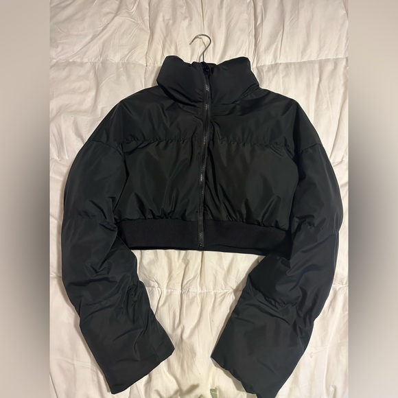 NEW crop puffer - Picture 3 of 3